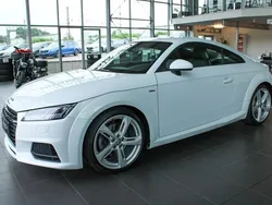 Gletscherweiß metallic Gebraucht 2015 Audi TT S-Line Coupé | 21.499 € (Guter Preis)