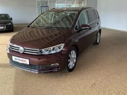 Rot Gebraucht 2017 VW Touran Highline Van / Kleinbus | 21.160 € (Guter Preis)