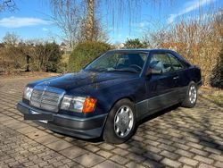 Blau Gebraucht 1988 Mercedes 230 Coupé | 11.900 €