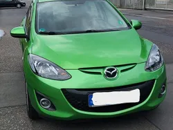 Grün Gebraucht 2013 Mazda 2 Edition Limousine | 5.200 € (Guter Preis)