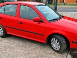 Rot Gebraucht 1998 Skoda Octavia Limousine | 450 € (Superpreis)