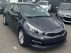 Grau Gebraucht 2017 Kia Ceed Edition 7 Limousine | 9.200 € (Guter Preis)