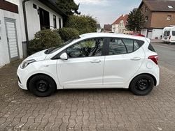 Weiß Gebraucht 2016 Hyundai i10 Kleinwagen | 7.500 € (Guter Preis)