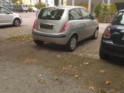 Beige Gebraucht 2004 Lancia Ypsilon Kleinwagen | 1.990 €