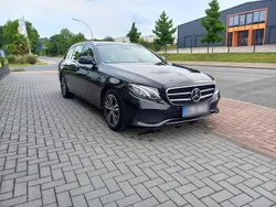 Schwarz Gebraucht 2020 Mercedes E220 Avantgarde Kombi | 20.950 € (Superpreis)