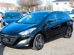 Schwarz Gebraucht 2016 Hyundai i30 Kombi | 8.850 € (Fairer Preis)