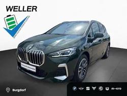 Grün Gebraucht 2024 BMW 230 M Sport Van / Kleinbus | 40.444 € (Fairer Preis)