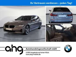 Grau Gebraucht 2022 BMW 530 Sport Line Kombi | 43.930 € (Teuer)