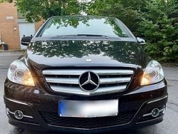 Schwarz Gebraucht 2008 Mercedes B200 Edition Van / Kleinbus | 6.399 € (Teuer)