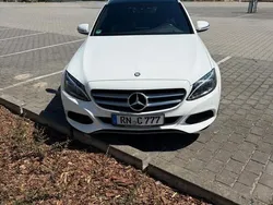 Weiß Gebraucht 2015 Mercedes E250 Avantgarde Kombi | 16.999 € (Fairer Preis)
