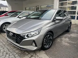 Grau Gebraucht 2021 Hyundai i20 Edition 30+ Limousine | 14.990 € (Guter Preis)