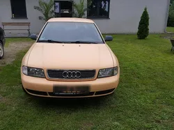 Gelb Gebraucht 1995 Audi A4 Limousine | 1.700 €