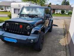 Schwarz Gebraucht 2015 Jeep Wrangler Sahara SUV | 22.999 € (Superpreis)