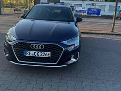Blau Gebraucht 2020 Audi A3 Sportback e-tron Limousine | 20.500 € (Fairer Preis)