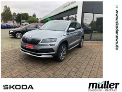Grau (business grau metallic) Gebraucht 2019 Skoda Karoq Scout 4x4 SUV | 22.990 € (Etwas zu teuer)