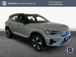 Grau Neu 2024 Volvo XC40 Plus SUV | 48.628 € (Etwas zu teuer)