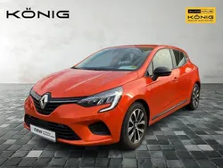 Orange Gebraucht 2024 Renault Clio V Equilibre Limousine | 18.988 € (Guter Preis)