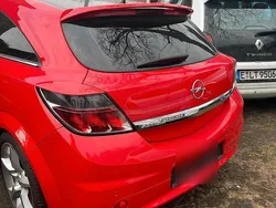 Rot Gebraucht 2007 Opel Astra GTC OPC Coupé | 1.990 €