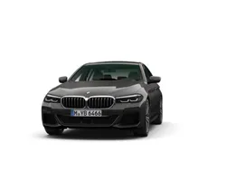 Grau Gebraucht 2023 BMW 540 Shadowline Limousine | 48.900 € (Guter Preis)