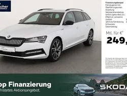 Weiss Gebraucht 2021 Skoda Superb SportLine Kombi | 27.380 € (Fairer Preis)