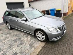 Grau Gebraucht 2012 Mercedes E350 Kombi | 11.350 € (Fairer Preis)