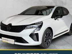 Weiß Neu 2025 Renault Clio V Techno Limousine | 23.140 € (Etwas zu teuer)