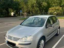 Grau Gebraucht 2006 VW Golf V Limousine | 3.900 € (Fairer Preis)