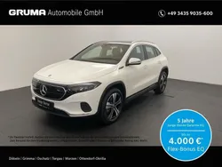 Weiß Gebraucht 2021 Mercedes EQA250 Electric Art SUV | 28.990 € (Fairer Preis)