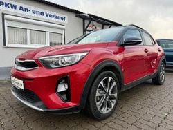 Rot Gebraucht 2017 Kia Stonic Vision SUV | 12.999 € (Guter Preis)