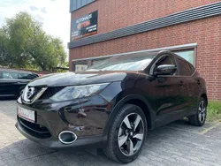 Schwarz Gebraucht 2016 Nissan Qashqai SUV | 10.880 € (Fairer Preis)