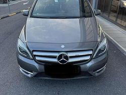 Grau Gebraucht 2012 Mercedes B200 Van / Kleinbus | 11.000 € (Etwas zu teuer)