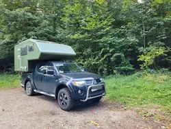 Schwarz Gebraucht 2009 Mitsubishi L200 Abholung | 29.000 €