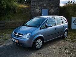 Blau Gebraucht 2004 Opel Meriva Van / Kleinbus | 2.100 € (Fairer Preis)