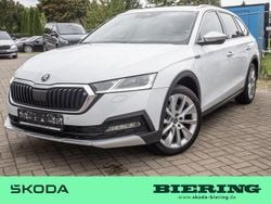 Weiß Gebraucht 2021 Skoda Octavia Scout Kombi | 25.340 € (Fairer Preis)