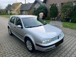 Silber Gebraucht 2003 VW Golf Limousine | 3.500 € (Etwas zu teuer)