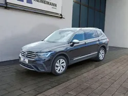 Deep black perleffekt Gebraucht 2024 VW Tiguan Allspace Life SUV | 33.250 € (Guter Preis)