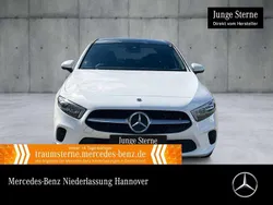 Weiß Gebraucht 2022 Mercedes A250 Progressive Limousine | 26.990 € (Etwas zu teuer)
