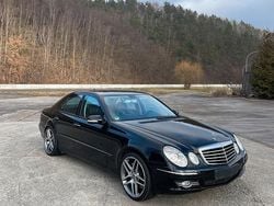 Schwarz Gebraucht 2006 Mercedes E500 Limousine | 10.500 € (Guter Preis)