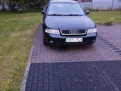 Schwarz Gebraucht 2000 Audi A4 Limousine | 1.750 € (Fairer Preis)