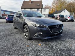 Grau Gebraucht 2016 Mazda 3 Nakama Limousine | 13.499 € (Fairer Preis)