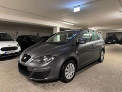 Grau Gebraucht 2013 Seat Altea Ecomotive Van / Kleinbus | 5.800 € (Fairer Preis)
