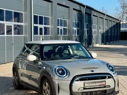 Grau Gebraucht 2022 Mini Cooper SE Essential Kleinwagen | 15.989 € (Superpreis)
