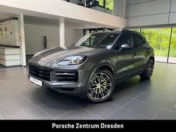 Quarzitgraumetallic Gebraucht 2024 Porsche Cayenne S E-Hybrid Chrono SUV | 124.900 €