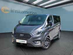 Grau Gebraucht 2024 Ford Tourneo Custom Van / Kleinbus | 44.849 € (Etwas zu teuer)