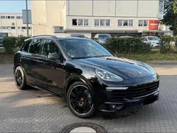 Schwarz Gebraucht 2016 Porsche Cayenne GTS SUV | 32.000 €