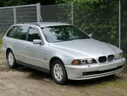Silber Gebraucht 2001 BMW 520 Exclusive Kombi | 650 € (Superpreis)