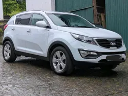 Weiß Gebraucht 2013 Kia Sportage SUV | 11.800 € (Etwas zu teuer)