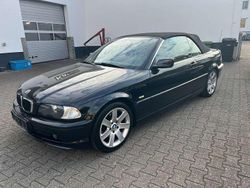 Saphirschwarz Gebraucht 2001 BMW 320 Cabriolet Cabrio | 6.750 € (Etwas zu teuer)