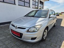 Silber Gebraucht 2009 Hyundai i30 Comfort Limousine | 4.999 € (Teuer)