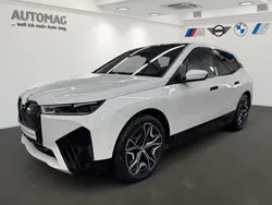 Mineralweiß Gebraucht 2022 BMW iX Sport Line SUV | 66.990 € (Fairer Preis)